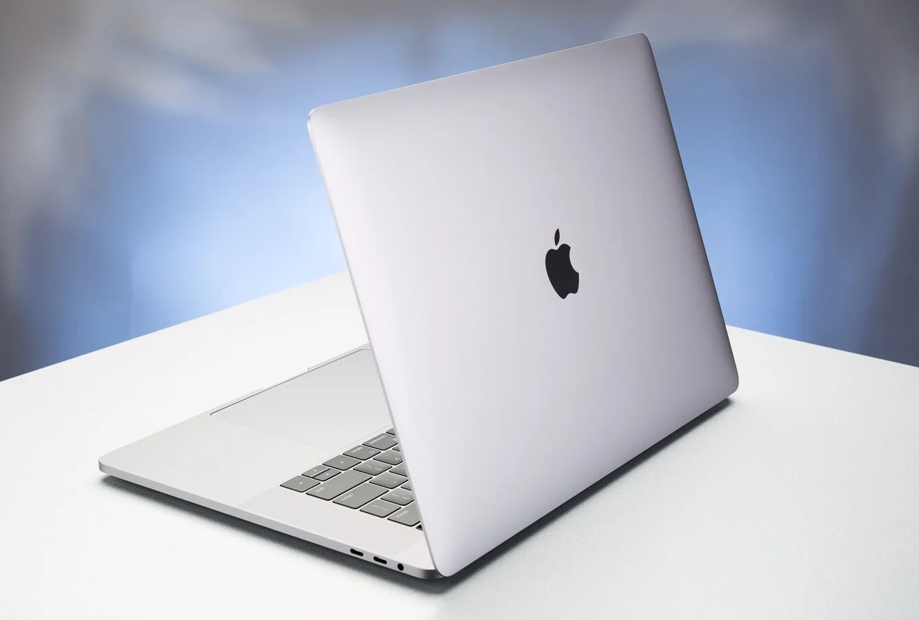 Apple-MacBook-Pro-15-2017 