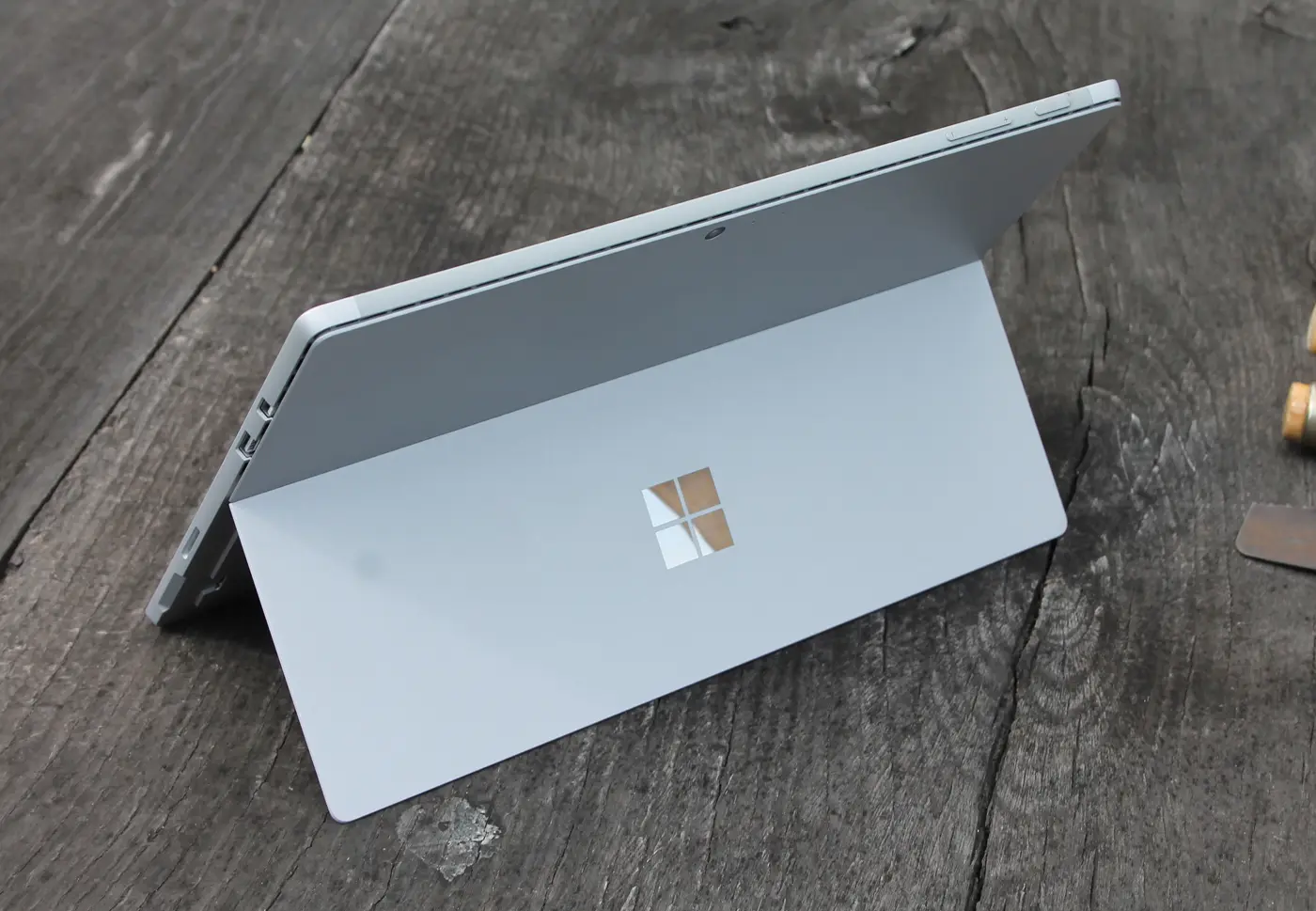 Microsoft-Surface-Pro-5